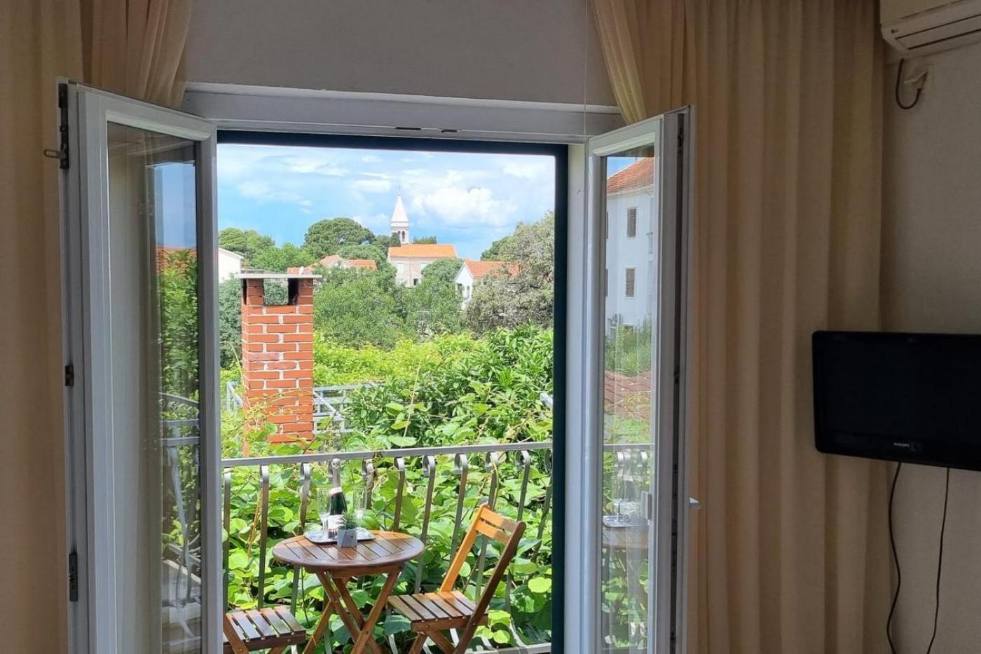 Apartments And Rooms With Parking Space Supetar, Brac - 5658 部屋 写真