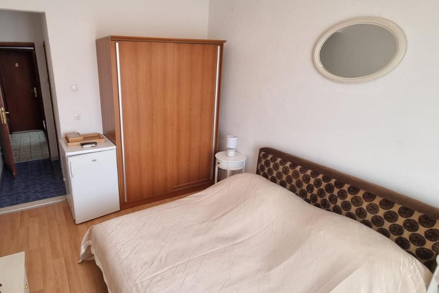Apartments And Rooms With Parking Space Supetar, Brac - 5658 部屋 写真