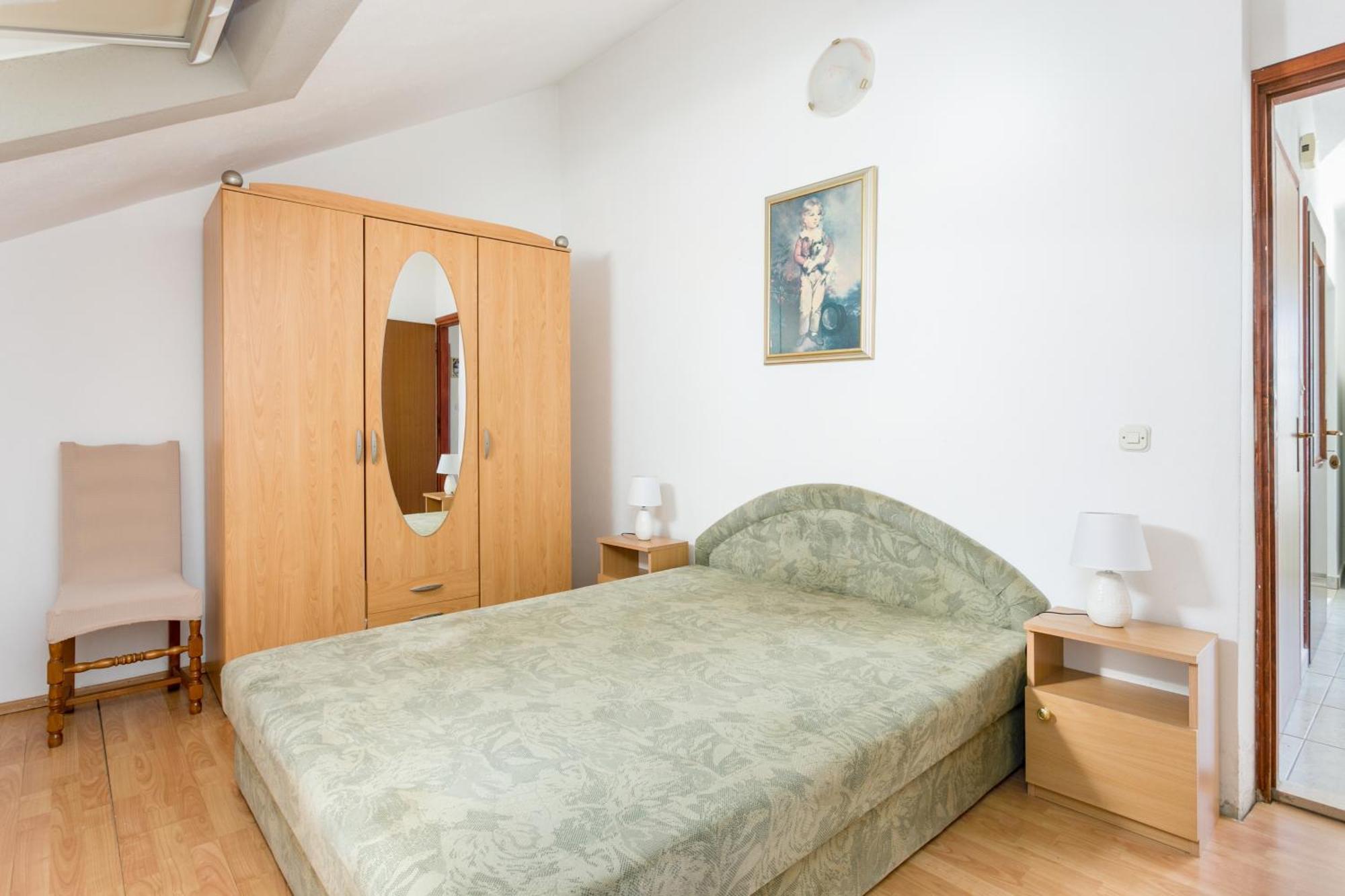 Apartments And Rooms With Parking Space Supetar, Brac - 5658 部屋 写真