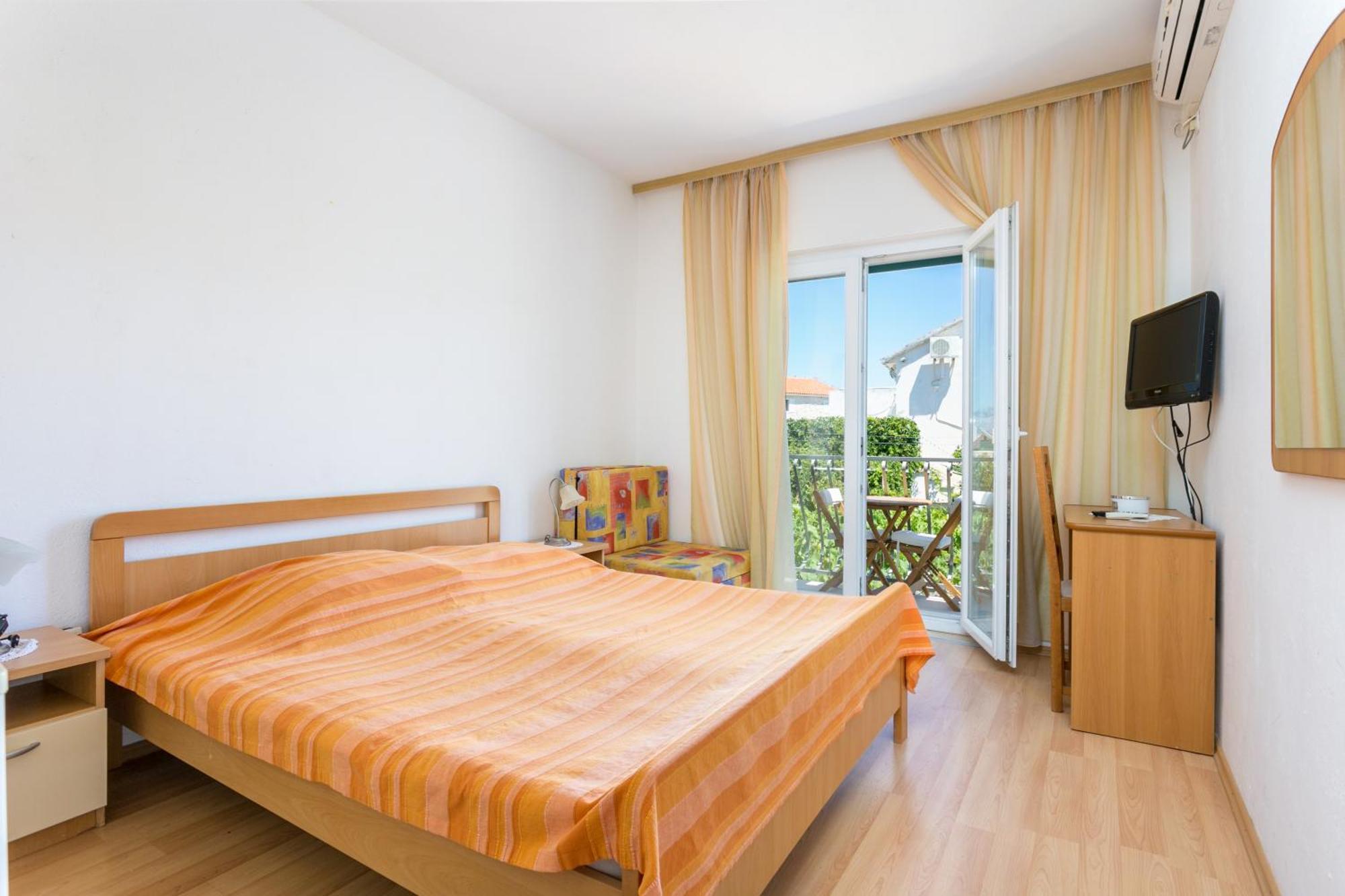 Apartments And Rooms With Parking Space Supetar, Brac - 5658 エクステリア 写真