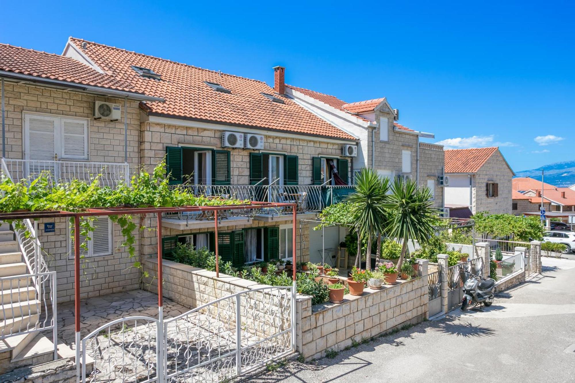 Apartments And Rooms With Parking Space Supetar, Brac - 5658 エクステリア 写真